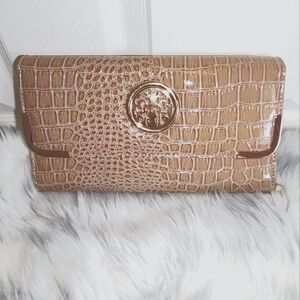 Rebecca & Rifka Faux Crocodile Beige Clutch Bag‎ Seems Like New Without Tags